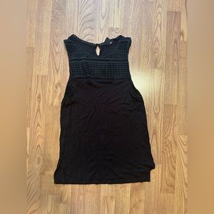 Black H&M tank top with crochet details